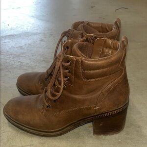 Crown Vintage Brown Lace Up Boots